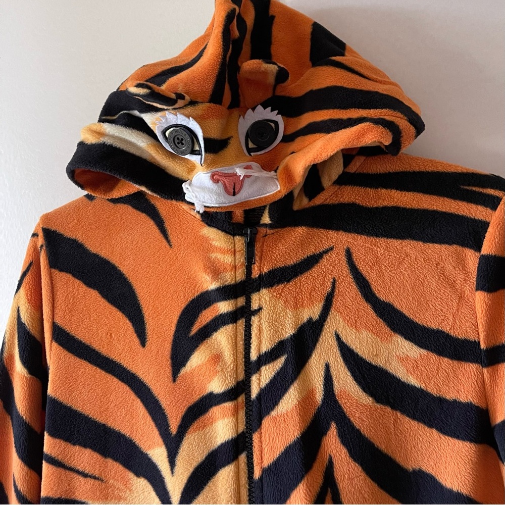 Women’s Sleepware or Halloween Costume